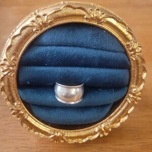 Elegant Sterling Silver Band Ring